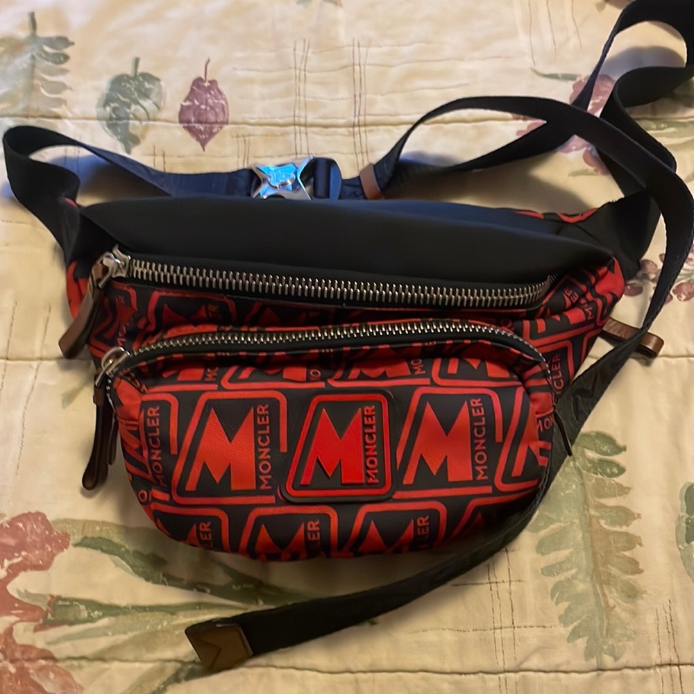 Moncler durance belt bag